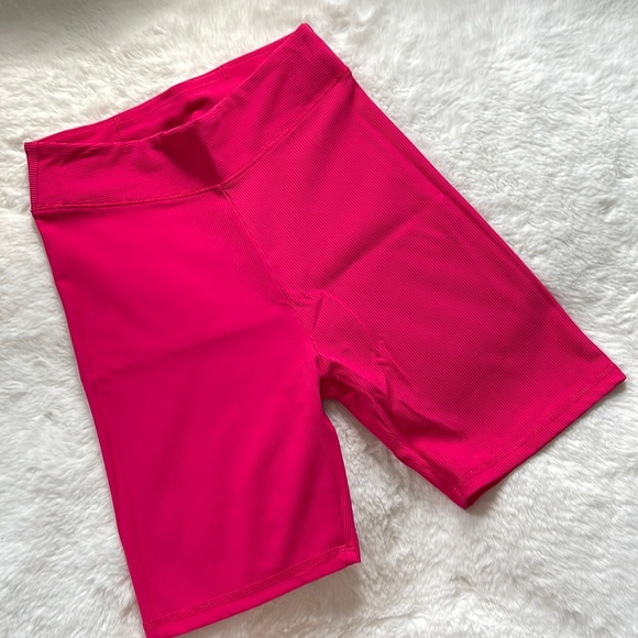 NWOT DYNAMITE PINK BIKER SHORTS - Picture 1 of 4